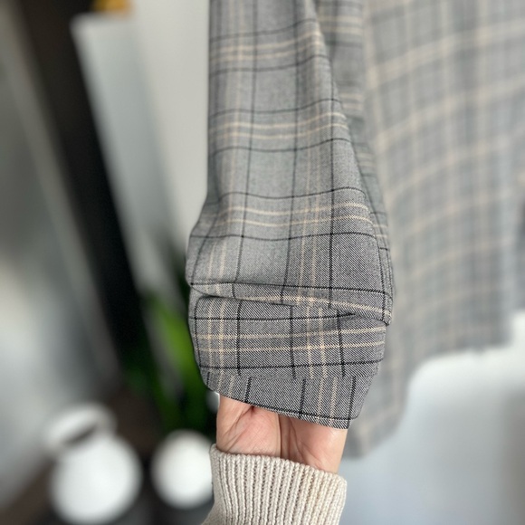 Aritzia Babaton new Power Faded Black Grid Plaid Business Casual Formal Size 2 - Picture 16 of 16